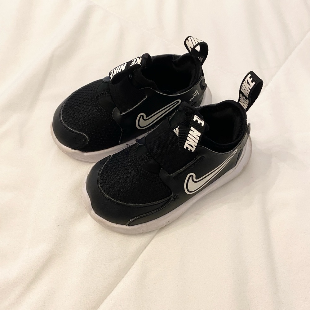 Nike Kids Black and White Sneakers